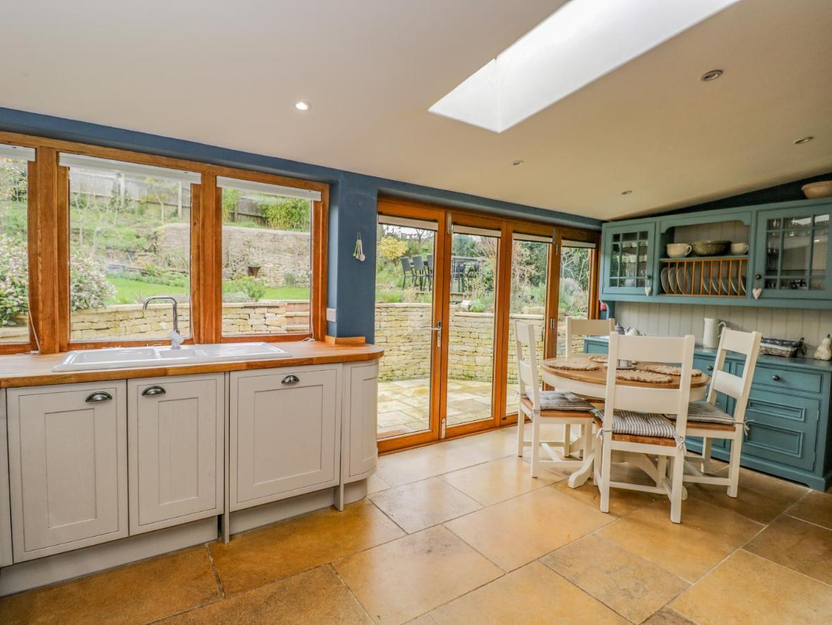 Fox Den Cottage Castle Combe Ngoại thất bức ảnh
