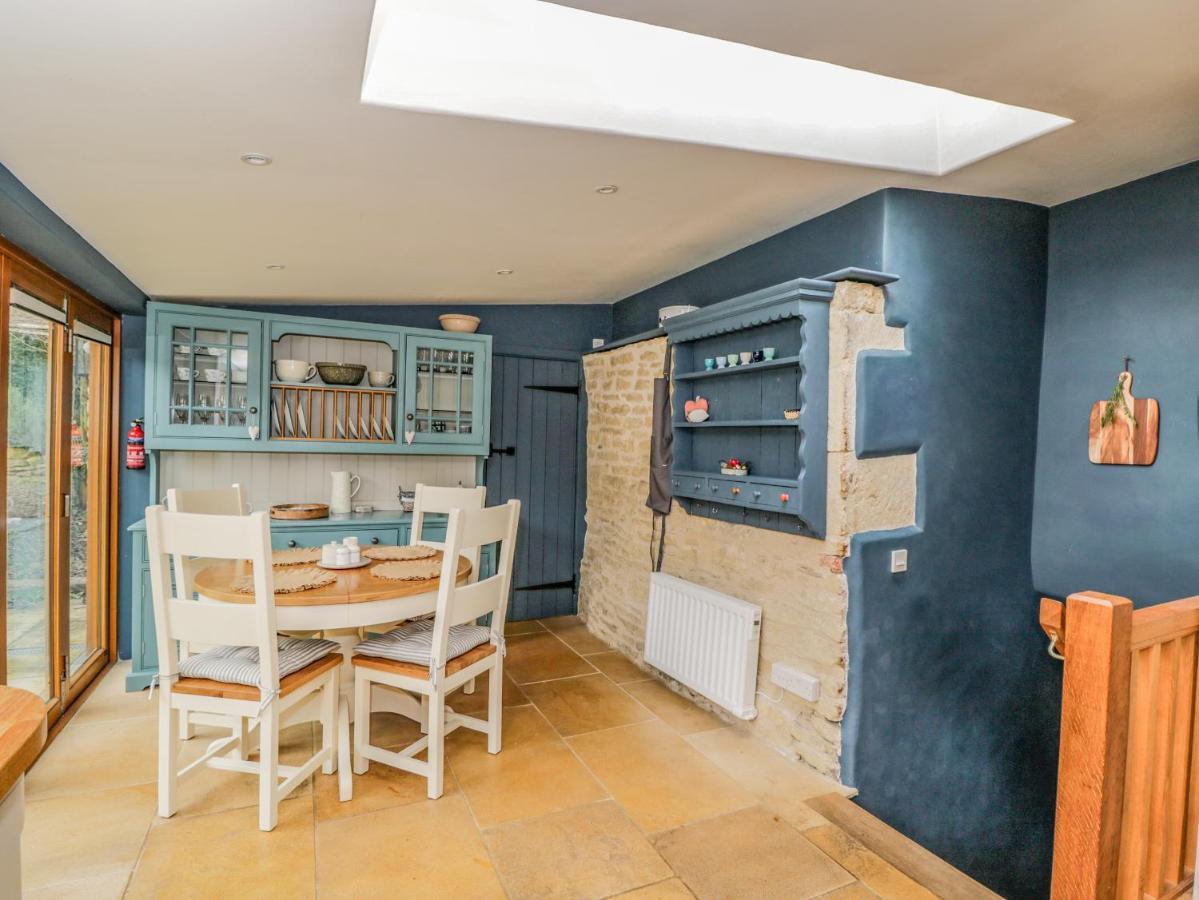 Fox Den Cottage Castle Combe Ngoại thất bức ảnh