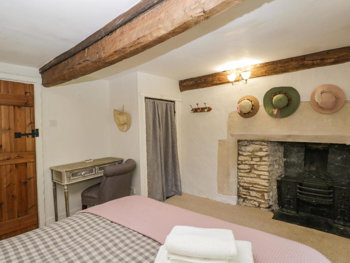 Fox Den Cottage Castle Combe Ngoại thất bức ảnh