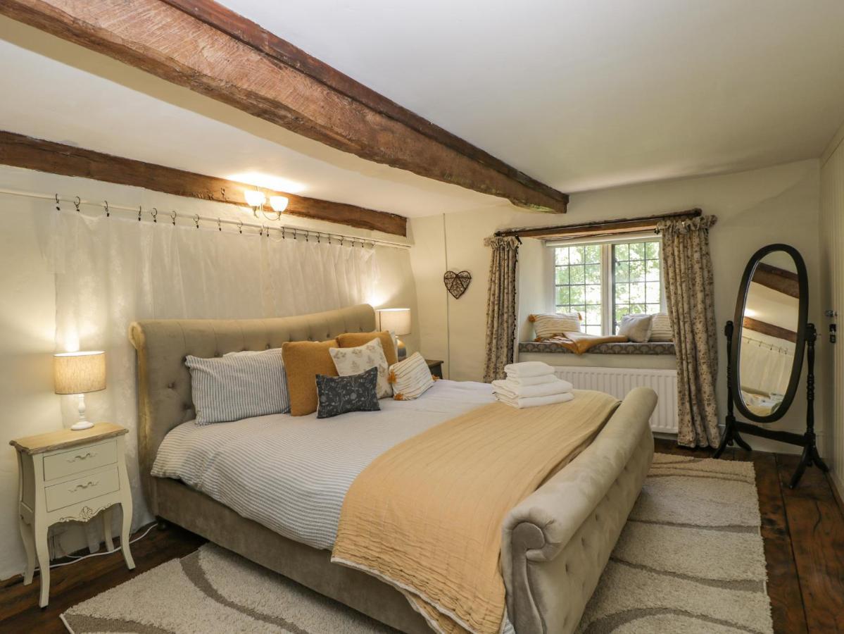 Fox Den Cottage Castle Combe Ngoại thất bức ảnh